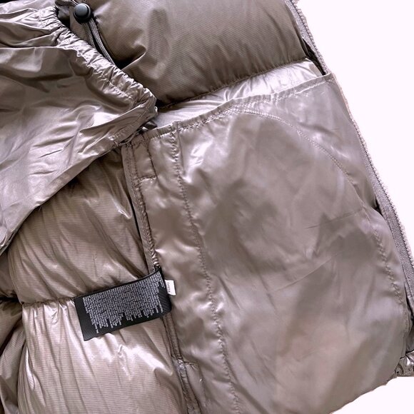 Uniqlo Ultra Light Down Shiny Puffer Jacket in Gray Size Large - Picture 11 of 12